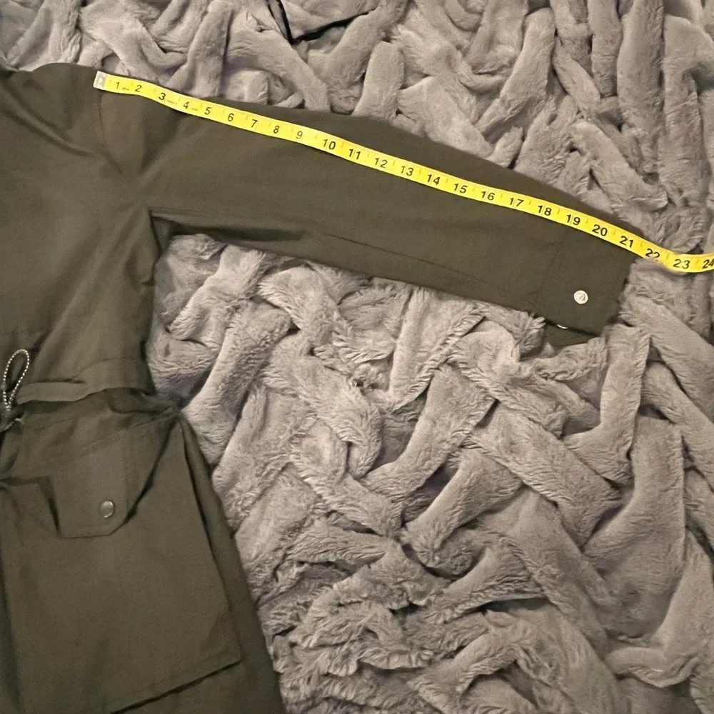 J. Crew Army Green Light weight Rain Jacket Size XXS